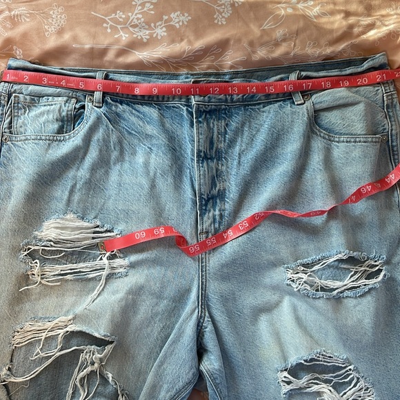 American Eagle Mom Jeans - Picture 9 of 11